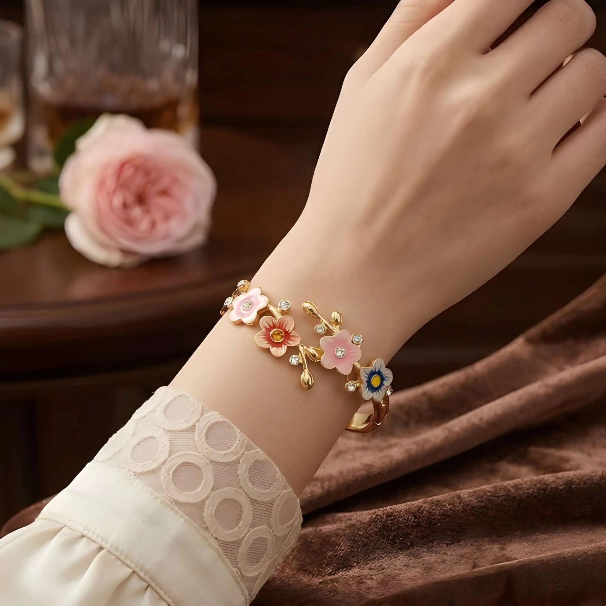 Flora Éclat Cuff